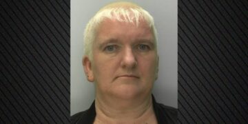 Moeder van tien houdt tiener 25 jaar lang als slaaf