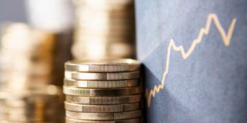 Eurobank: Productiebasis verbreden voor upgrades en inflatiebestrijding.