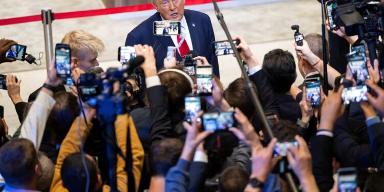 Meeste Fransen bezorgd over gevaarlijke invloed Donald Trump op wereldvrede