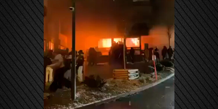 Tragische explosie eist levens in bar Crans Montana, Zwitserland