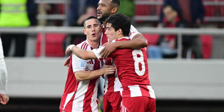 Olympiakos wint professioneel voor “finale” tegen Ajax.