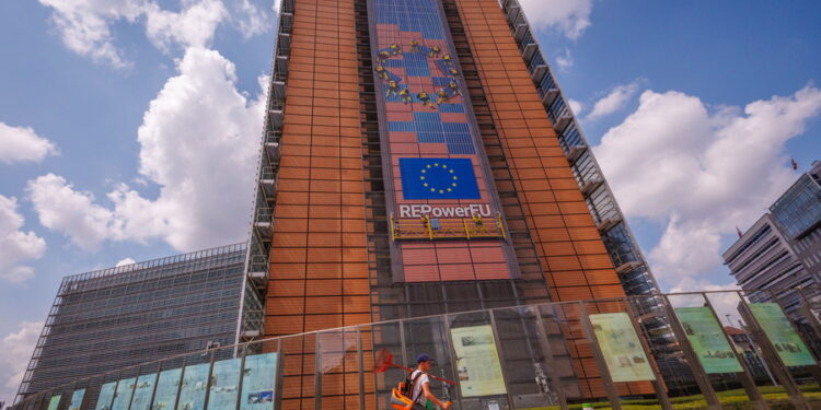 Vijfvoudige investeringen in energie-interconnecties voor lagere prijzen