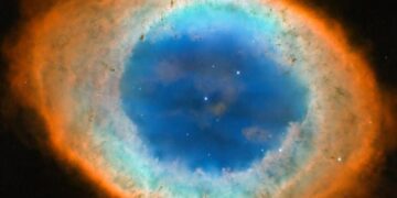 Astronomen zien ‘karkas’ van de aarde in de ruimte