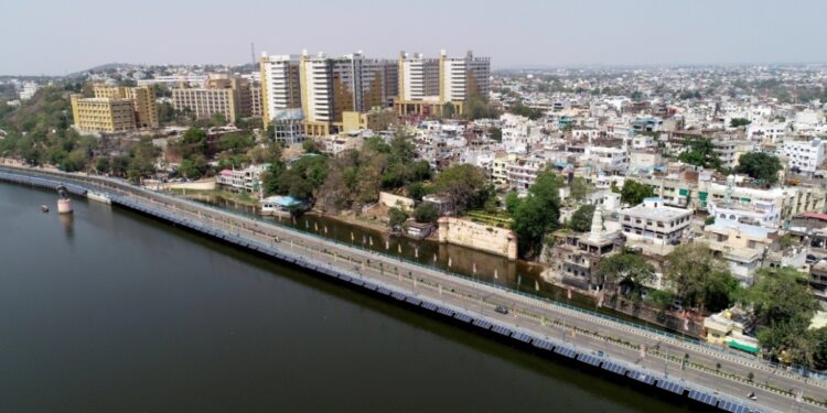 Tientallen doden door vervuild water in Indiase ‘schone’ stad