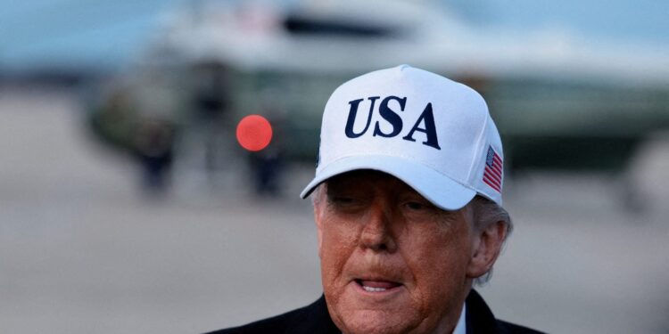 Amerikaanse aanval op Iran dreigt na ontmoeting Trump met assistenten.