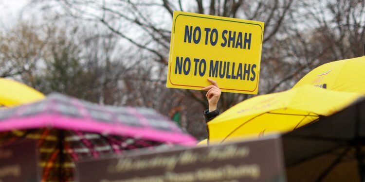 Waarom Trump twijfelt over aanval op Iran