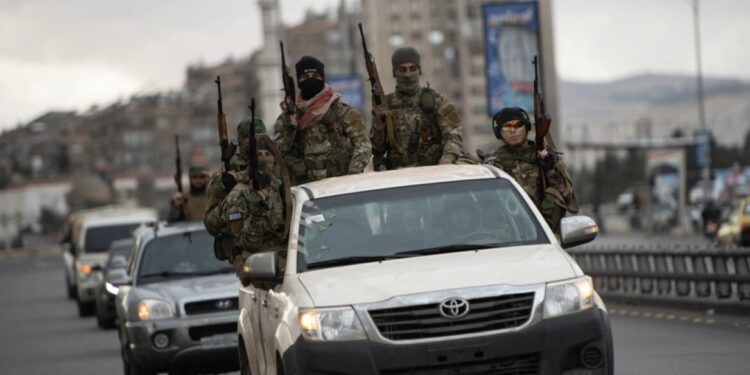 Evacuatie uit Aleppo en arrestaties na bloedvergieten bij wapenstilstand Syrië-Koerdische strijders