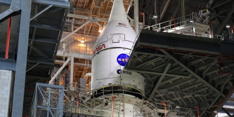 Astronaut ziek: mogelijke vroege terugkeer ISS-bemanning