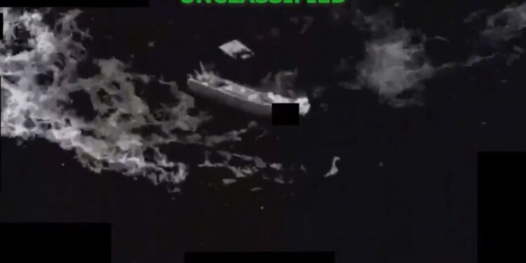 Zoektocht naar overlevenden na militaire aanval Stille Oceaan opgeschort