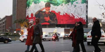 Transportminister ontwijkt vragen over Britse steun aan VS-actie in Iran