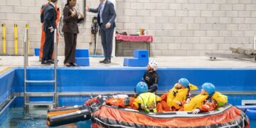 Kemi Badenoch kiest ongelukkige locatie voor bezoek Aberdeen na recente overgang.