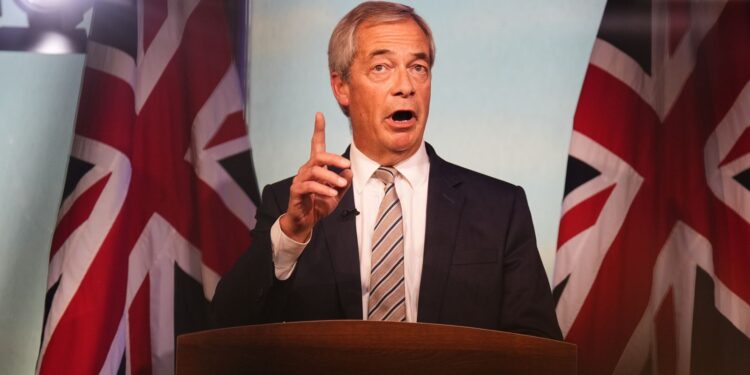 ‘Labour figuur zal volgende week overlopen naar Reform’, zegt Farage.