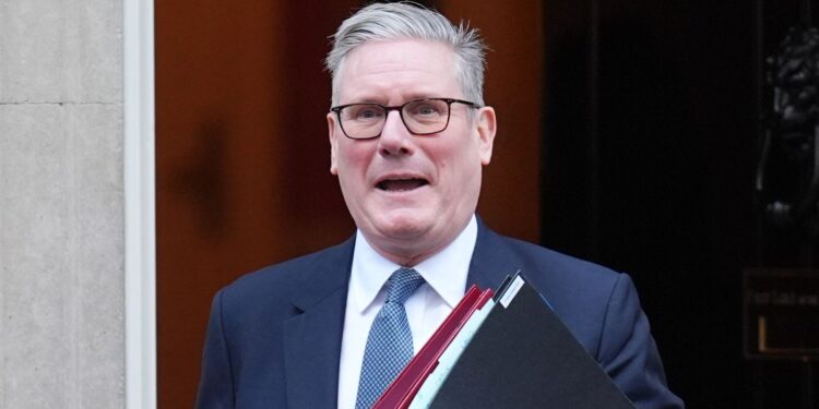 Starmer draait terug op verplicht digitaal ID-plan van Labour