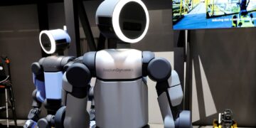 Robots met menselijke capaciteiten komen dit jaar, aldus Nvidia CEO.