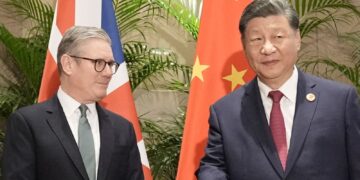 Topfiguren benaderd voor reis premier naar China voor ambassadebesluit