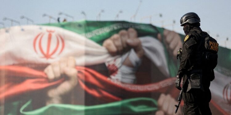 Angst en machtspel in Iran: Khamenei en de Revolutionaire Garde