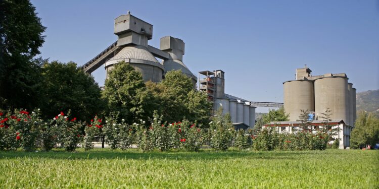 Titan Cement behoort tot top-10 van bedrijven in Athene