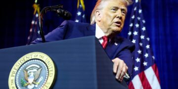 Trump waarschuwt: verlies tussentijdse verkiezingen betekent afzetting