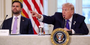 Trump in actie: Iran in de war, deal met Groenland ten goede of ten kwade