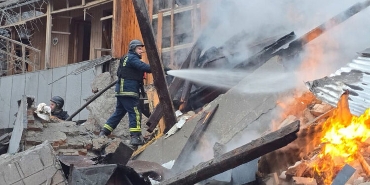 Russisch ministerie van Defensie ontkent raketinslagen in Charkov, Oekraïne