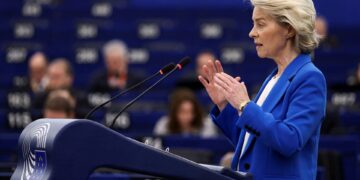 Groenlanders beslissen over toekomst, Von der Leyen veroordeelt Trump-tarieven