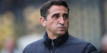 Himenez verlaat paars-gele bank bij Άρης