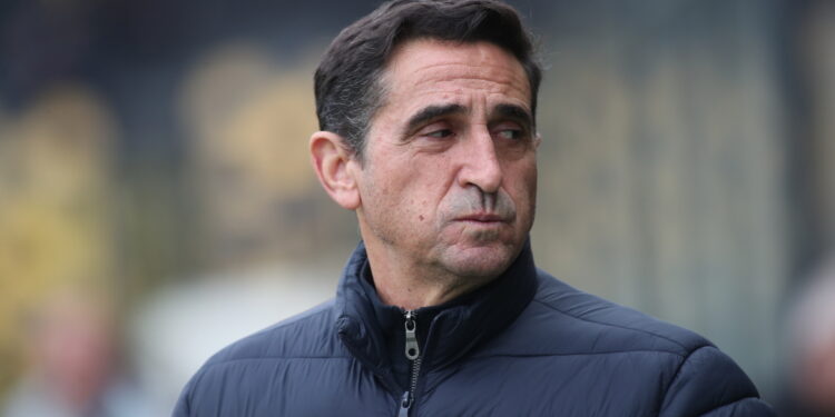 Himenez verlaat paars-gele bank bij Άρης