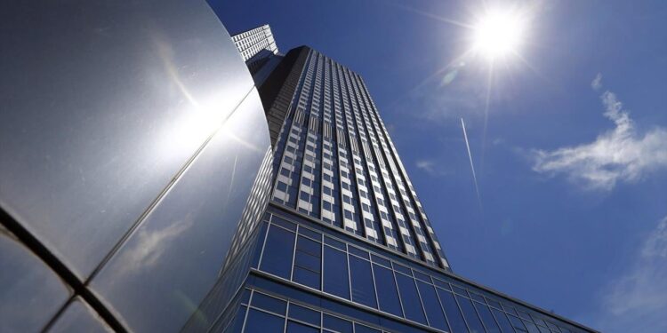 ECB legt JP Morgan recordboete op