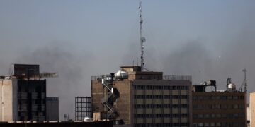 Amerikaanse ambassade in Qatar adviseert personeel schuilen