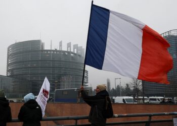 Fransen bezorgd over veiligheid en EU-defensie.