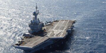 Rusland ontkent absurde bewering over drone naar Frans vliegdekschip Charles de Gaulle