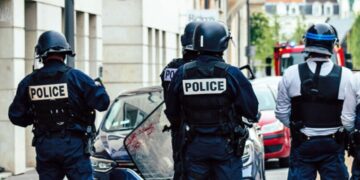 Vader ontdekt twee dode baby’s in vriezer: horror in Frankrijk