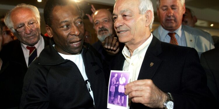 Olympiakos rouwt: Sotiris Gkavezos overleden op 89-jarige leeftijd