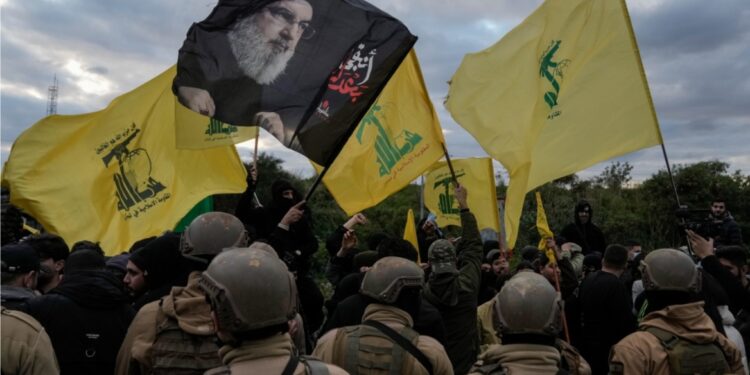 Hezbollah houdt afstand bij beperkte aanval VS op Iran: Aanval op Khamenei rode lijn