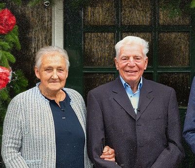 60 jaar huwelijk: van verlegenheid naar liefdevolle aanrakingen