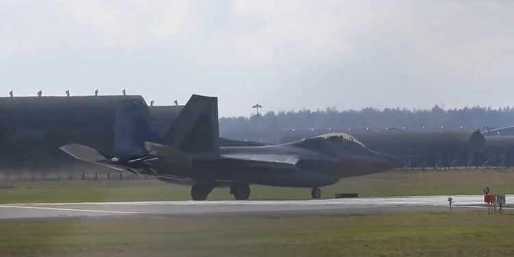 VS sturen F-22 stealth-jagers naar Midden-Oosten
