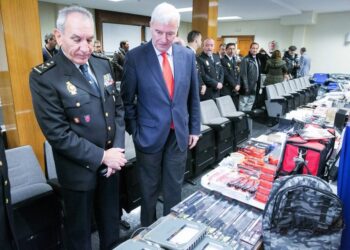 Plaatsvervangend politiechef Spanje neemt ontslag na beschuldiging van verkrachting