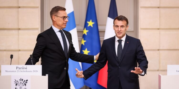Macron dringt aan op goedkeuring twintigste sanctiepakket tegen Moskou