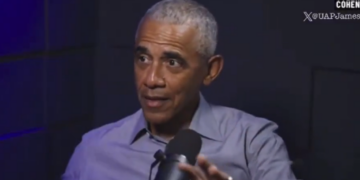 Obama bevestigt bestaan van buitenaardse wezens en zorgt voor opschudding met verduidelijking.