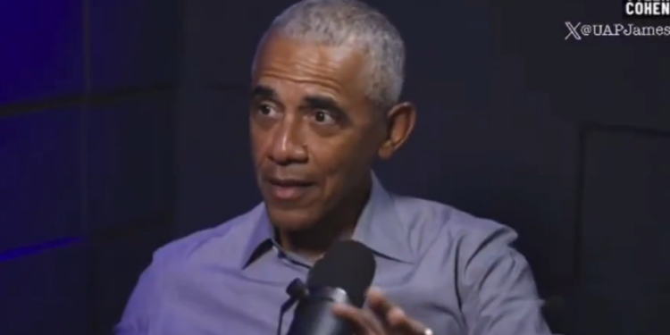 Obama bevestigt bestaan van buitenaardse wezens en zorgt voor opschudding met verduidelijking.