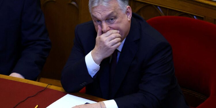 Oppositie vergroot voorsprong op Orbán tot 20 punten in Hongarije