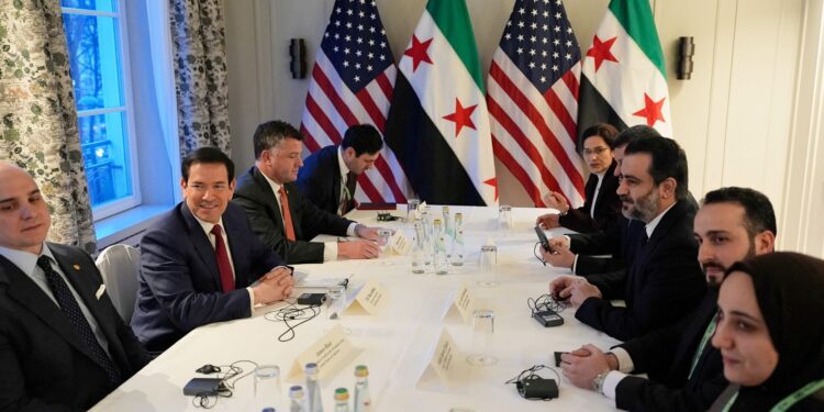 Rubio spreekt met Syriërs en Koerden tijdens Veiligheidsconferentie München