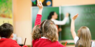 Extra financiering voor reguliere scholen voor leerlingen met speciale behoeften in £4 miljard pakket.