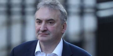 Chris Wormald verwijderd als hoogste ambtenaar van het VK