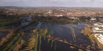 Risico op overstromingen in VK blijft maandenlang hoog na recordbrekende januari