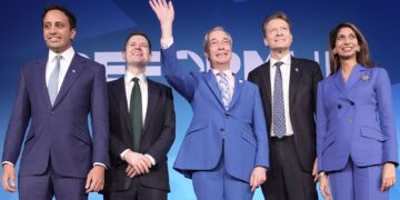 Wie zit er in het nieuwe Reform-team van Nigel Farage?