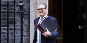 Hoofdsecretaris van Starmer-regering stapt op: derde ontslag uit Downing Street