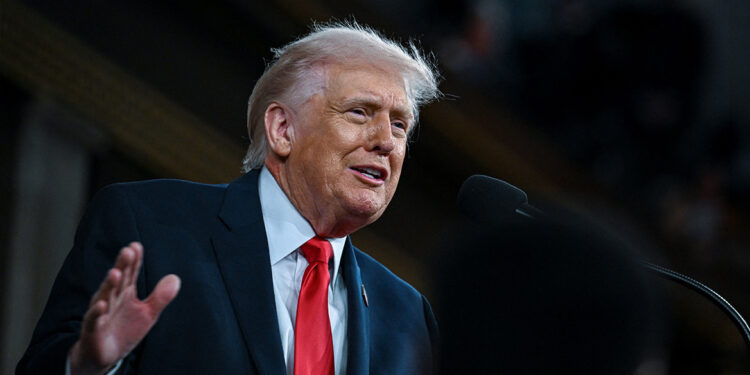 Trump: Open voor oorlog met Iran, sterkste leger moet soms ingezet worden.