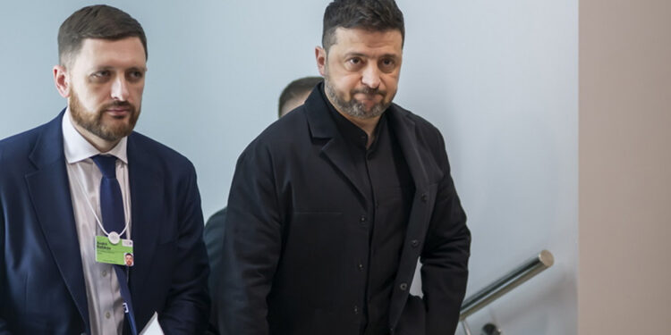 Zelensky dringt aan op krachtige aanpak van VS tegen Iran