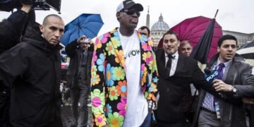 Dennis Rodman: Amerikaanse basketbalspeler opgenomen in WWE Hall of Fame